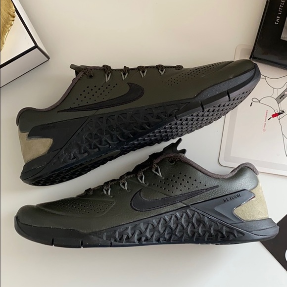metcon leather